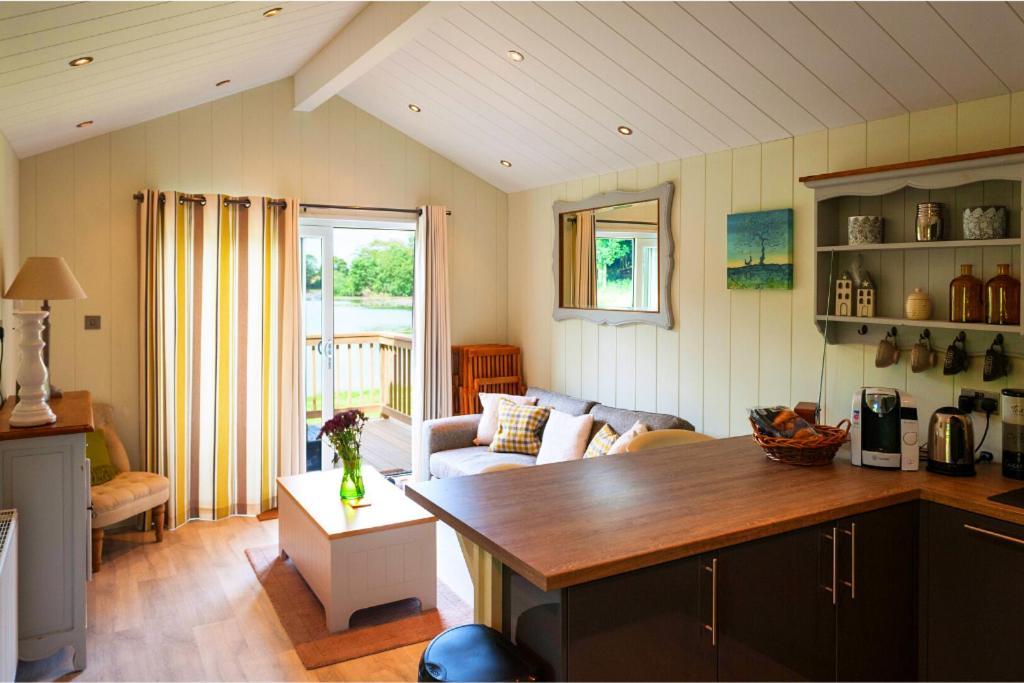 The Lodge By The Lake, Dunbar Eksteriør billede